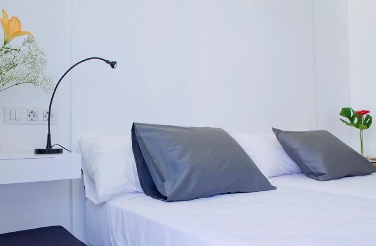 Artrip Hotel Madrid Bagian luar foto