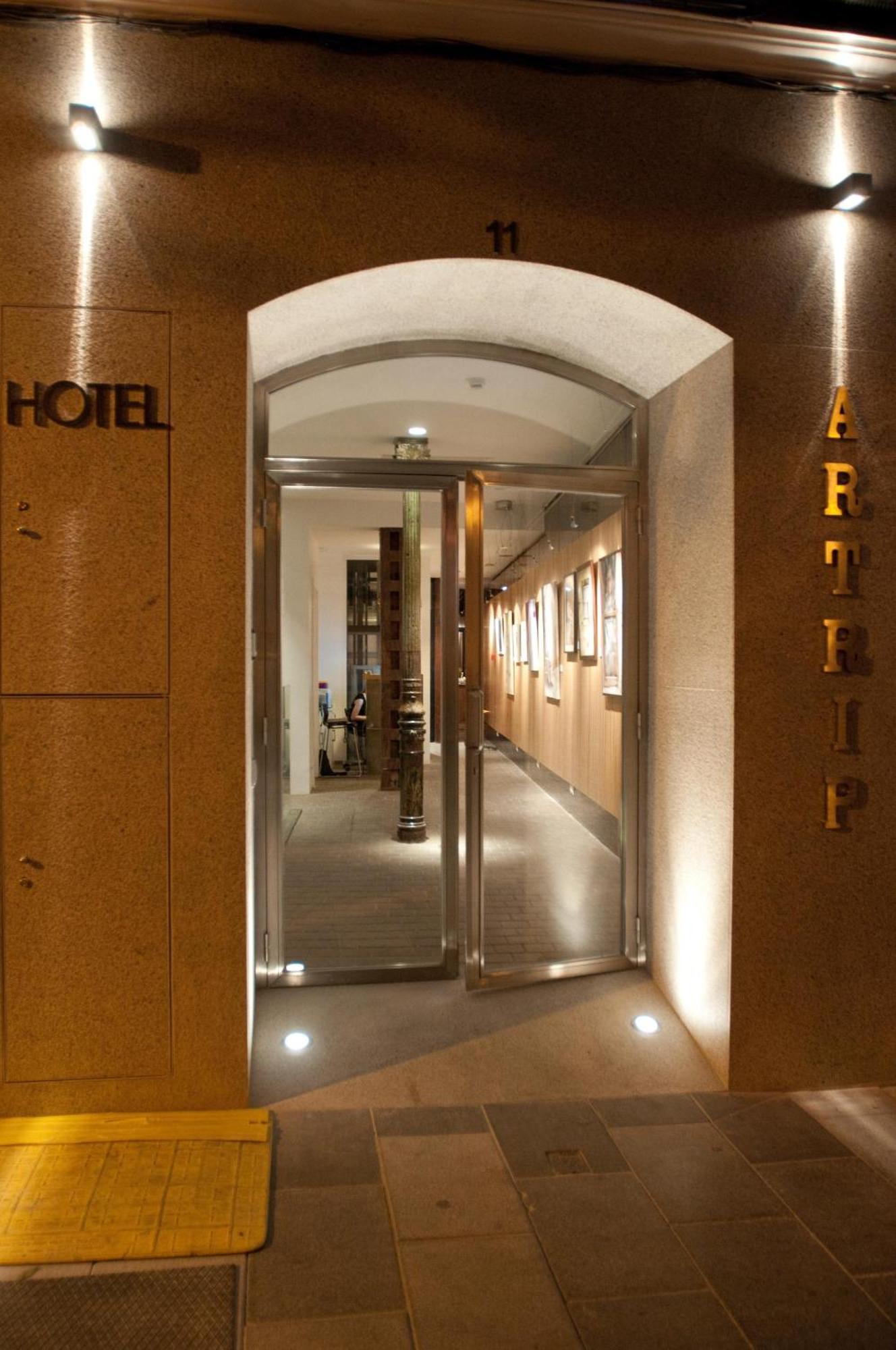 Artrip Hotel Madrid Bagian luar foto