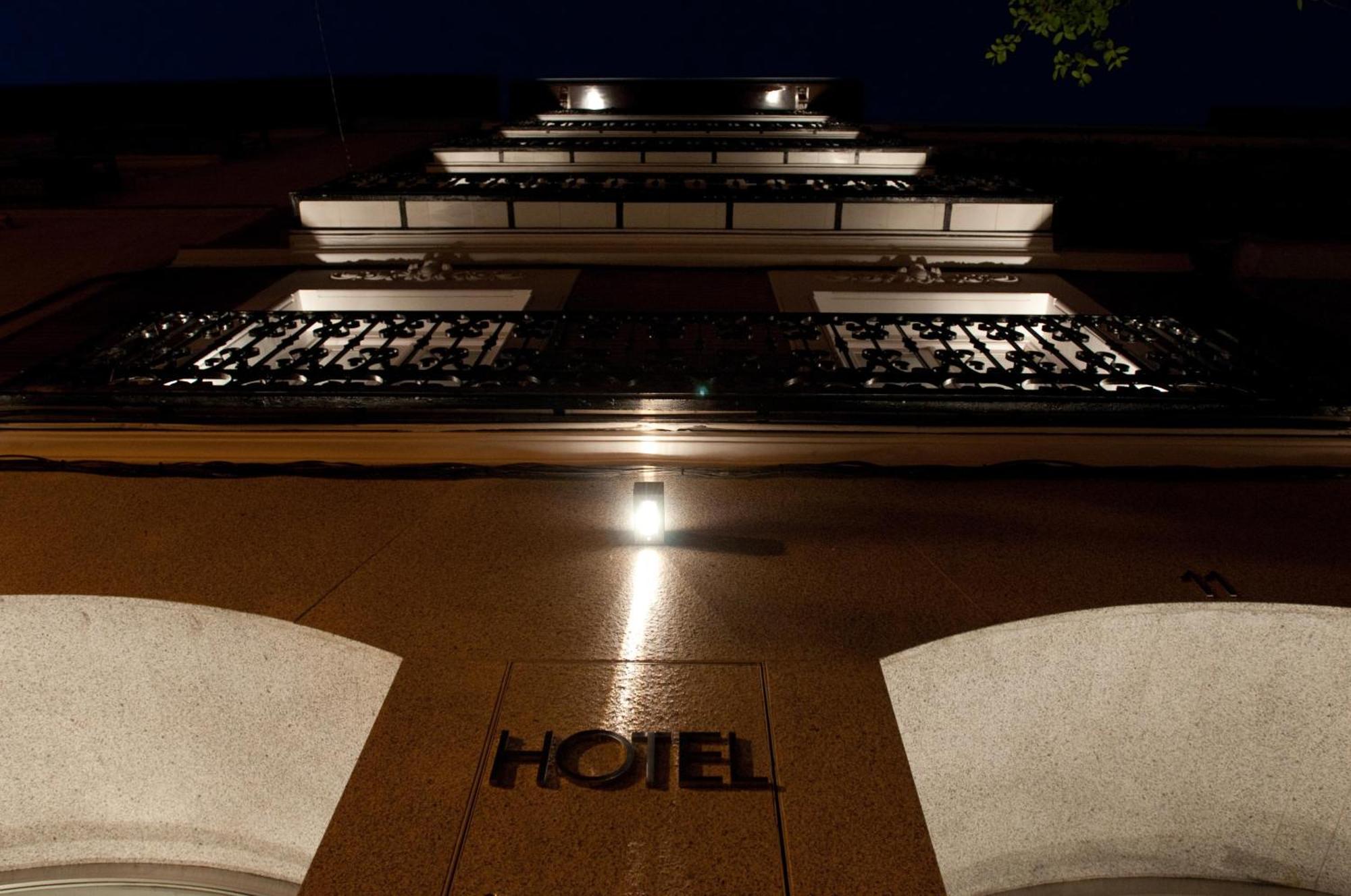 Artrip Hotel Madrid Bagian luar foto